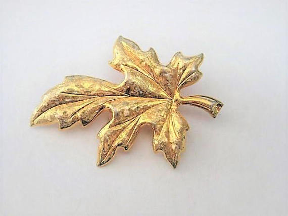 Gold Oak Leaf Pin by Tammey Jewels
