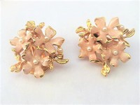 Pink Flowers Tiny Pearl Clip Earrings